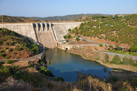 水库大鱼头摄影照片_Chanza 水库 Pomarao 大坝及水电电站 