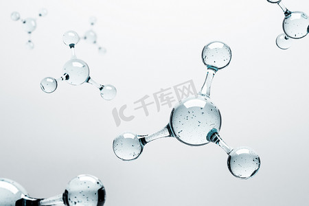 透明窗贴摄影照片_透明分子原子网格超过白色背景。科学, Dna, 生物技术的概念。3d 渲染模拟