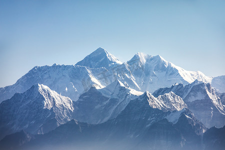 洛子峰摄影照片_珠穆朗玛峰的白天视图.