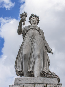罗马，意大利，在 2010 年 2 月 21 日。在城市环境中一个古老的雕塑