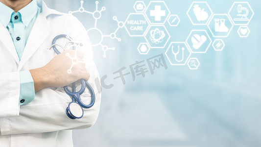 service摄影照片_Doctor with Medical Healthcare Icon Interface