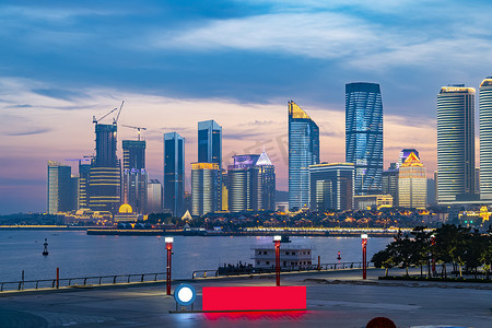 青岛城市建筑景观的夜景