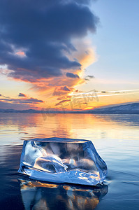 俄罗斯日出时, 贝加尔湖冰上的冰圆