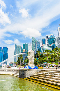 旅游日摄影照片_新加坡鱼尾狮在滨海湾新加坡天际