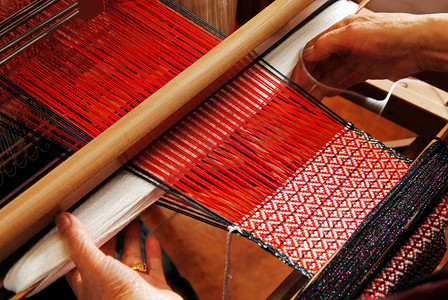 传统的手工织布机
