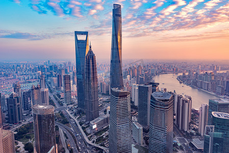 日落时分摄影照片_在日落的时候上海城市中心鸟瞰图.