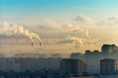 城市和工业烟雾遮蔽了天空