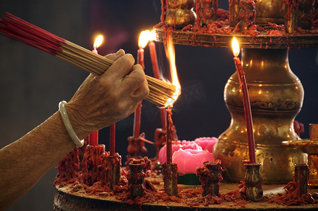 蜡烛和祈祷，乔治城，马来西亚槟城