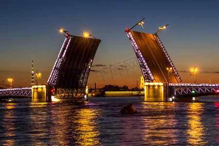 可移动的桥梁, 圣彼得堡