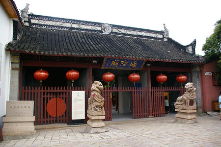 中国上海市朱家角水村庙.