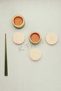嫦娥玉兔月饼摄影照片_中国中期秋天节日食品