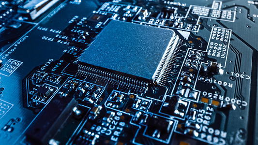 组件摄影照片_微晶片、带有印刷电路板的CPU处理器、带有组件的计算机主板：电子设备内部、超级计算机部件.