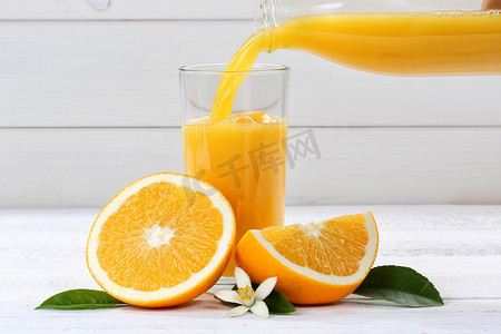 橙汁倒橙果