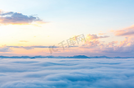 雾和云山风景