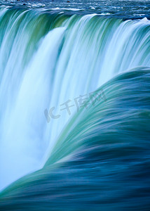 关闭的水冲在马蹄瀑布、 尼亚加拉大瀑布、 o
