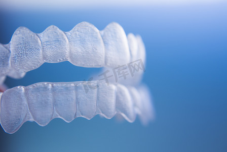 看不见的牙科牙齿括号齿直线对准器塑料大括号重新