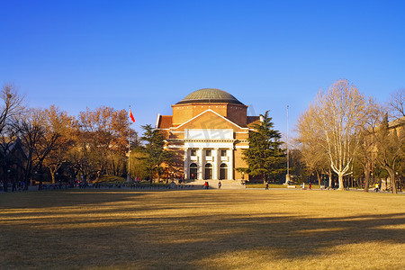 在冬天，中国清华大学大学校园景观环境设计