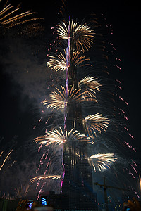 今年新年庆典烟花在迪拜哈利法塔