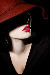 红色gif边框摄影照片_美丽的女人的帽子和红色的嘴唇