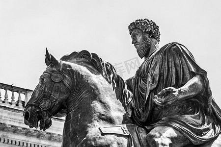 马可 · 奥雷利奥在罗马的骑马雕像