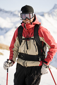 一名男子滑雪运动员的肖像