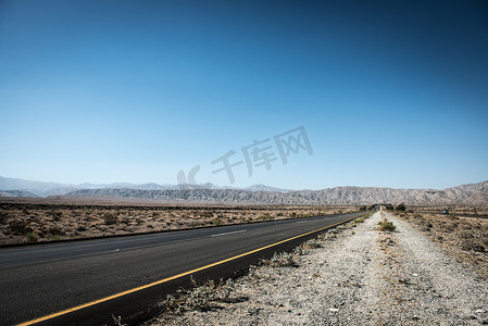 巧克力路摄影照片_二十九棕榈高速公路白水美国加利福尼亚州