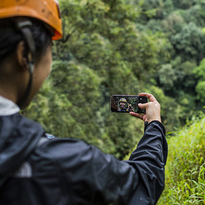 自拍的徒步旅行者的肩膀上的景色班农朗昌帕萨克省帕克松老挝