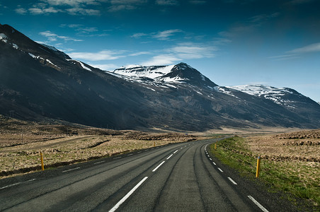 曲线大道摄影照片_从到冰岛的道路