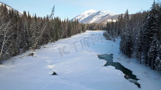 冰天雪地美景摄影照片_航拍北国美景雪景风光