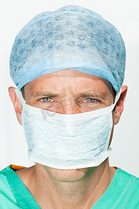 女性职业照摄影照片_戴面具的外科医生肖像
