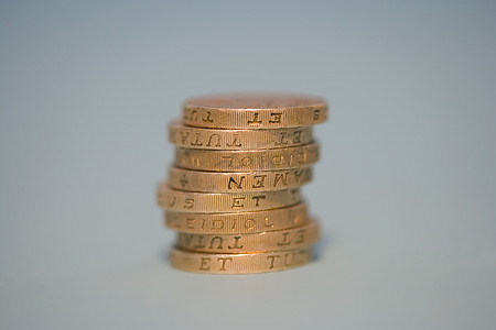 拉丁文摄影照片_一叠一磅的硬币