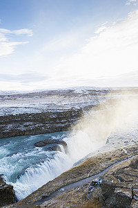 古尔福斯瀑布位于冰岛西南部的河峡谷中