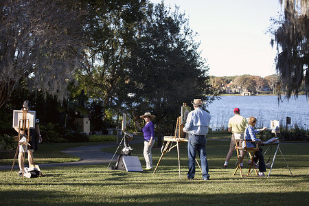 美国佛罗里达州冬季公园阿尔宾·波拉塞克博物馆和雕塑园的空中画家群