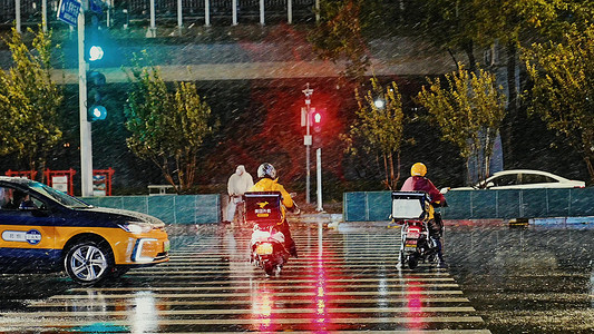 城市下雪夜景写实实拍