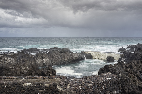 潮摄影照片_西班牙加那利群岛特内里费岛加拉奇科天然泳池
