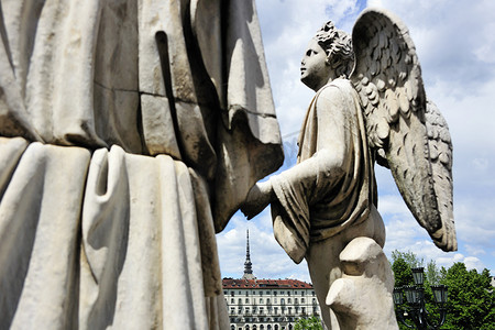 意大利雕塑摄影照片_维托里奥·威尼托广场和摩尔·安东内利亚纳广场都灵皮埃蒙特意大利