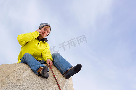 登山者保护其他登山者