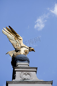 贵金属摄影照片_皇家空军纪念馆维多利亚堤坝伦敦