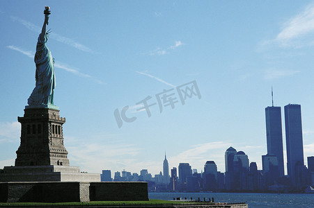 可俯瞰曼哈顿的自由女神像