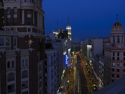 暮暮摄影照片_西班牙马德里夜间的高架景观被照亮