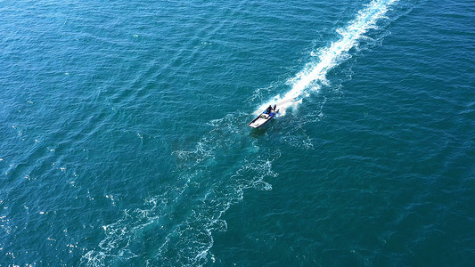 海上作业摄影照片_渔船出海快艇海洋捕鱼渔业