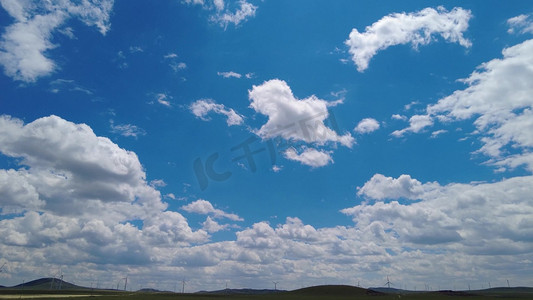 大地草地摄影照片_拍摄草原上空云海飘移天空