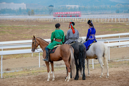 呼和浩特市景摄影照片_内蒙古蒙族马术演艺