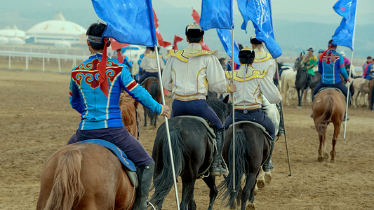 呼和浩特市景摄影照片_内蒙古蒙族马术演艺