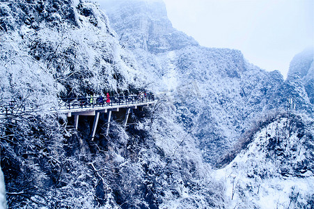 张家界天门山雪景