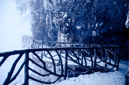 张家界天门山雪景