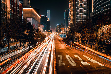 城市交通夜景摄影照片_武汉市夜晚2024城市夜景光辉摄影图配图