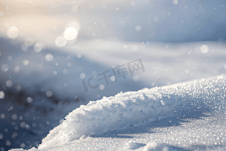 雪地猎豹摄影照片_冬天下雪积雪雪地