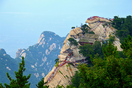 高山山峰摄影照片_华山风景区自然风光山峰图片