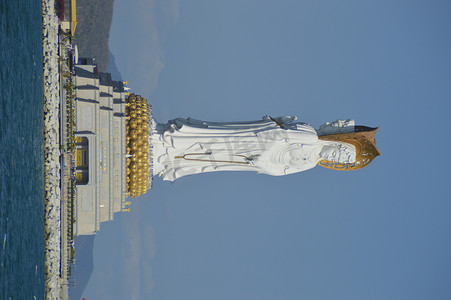 海南三亚南山寺的海上观音雕像高清图片